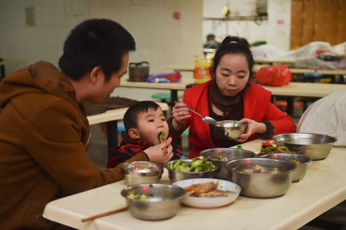 凌晨四五点，年夜饭的温馨呼唤